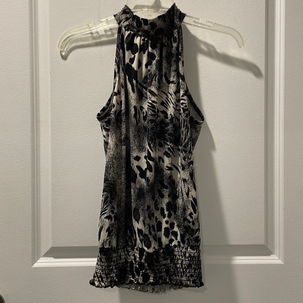 Women,top  black and off white size s
